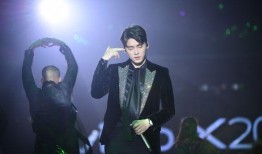 李易峰细节爆料视频合集,揭秘明星背后的真实生活